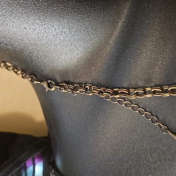 Strong Hand at the Wheel, Gears n Stuff 19" and more Necklace - Picture 6 of 9